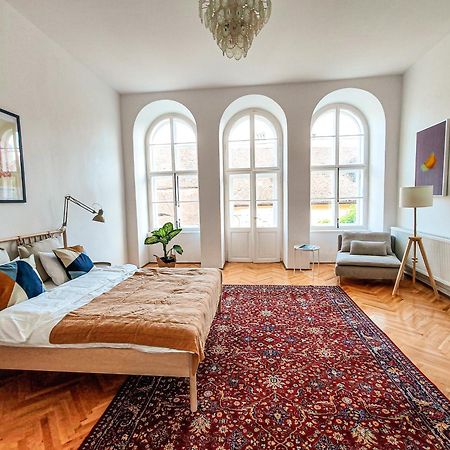 Favst Old Square Apartment Sibiu Bagian luar foto