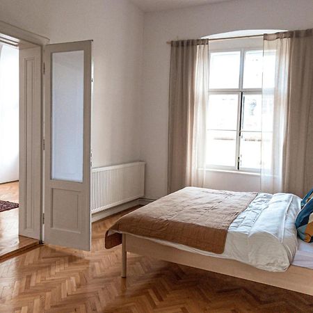 Favst Old Square Apartment Sibiu Bagian luar foto